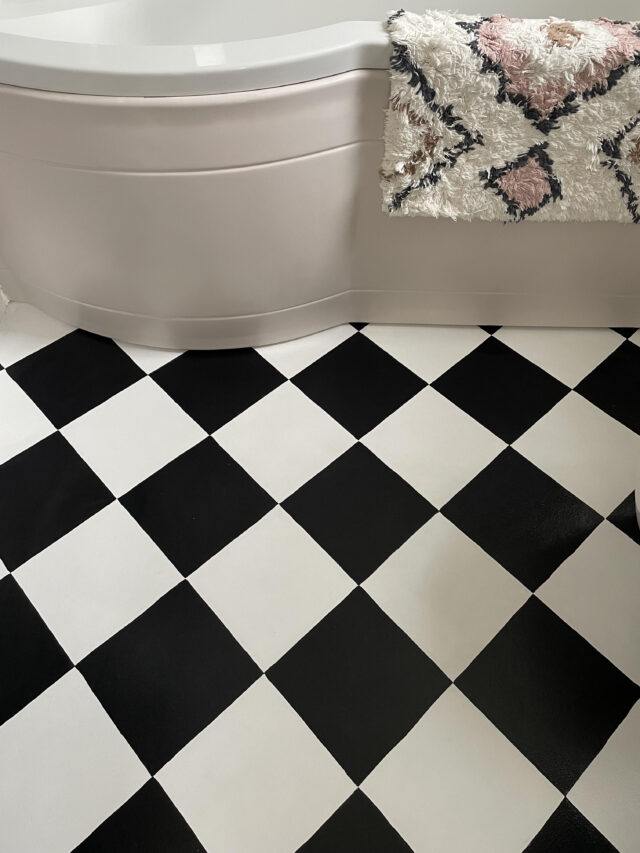 Painting A Vinyl Bathroom Floor 6 Months On Update Boo & Maddie